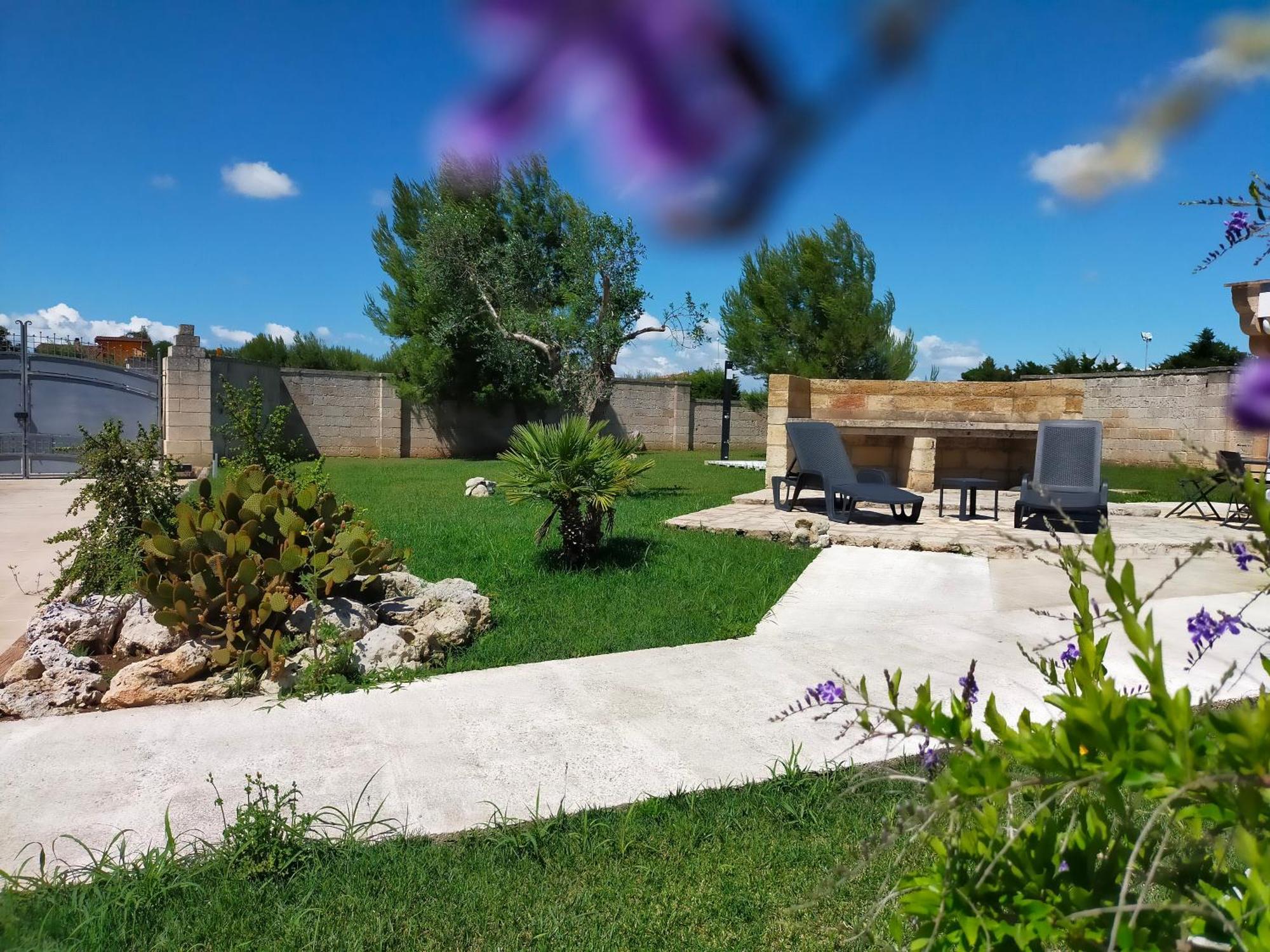 Il Giardino Deluxe Villa Lizzanello Dış mekan fotoğraf